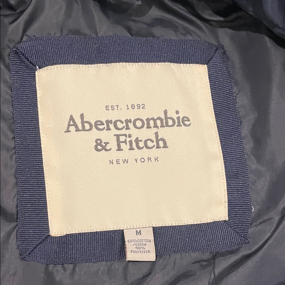 Abercrombie & Fitch Women's Navy Blue Puffer Vest - Picture 2 of 4